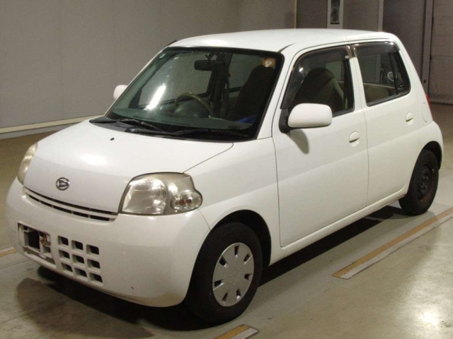 DAIHATSU ESSE
