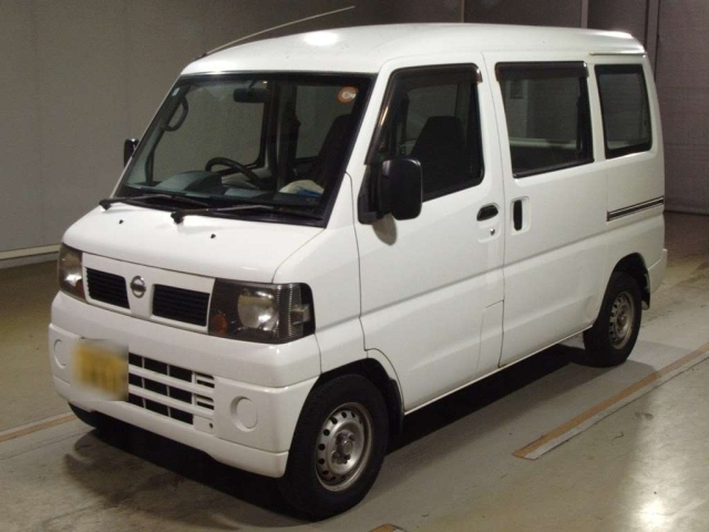NISSAN CLIPPER VAN