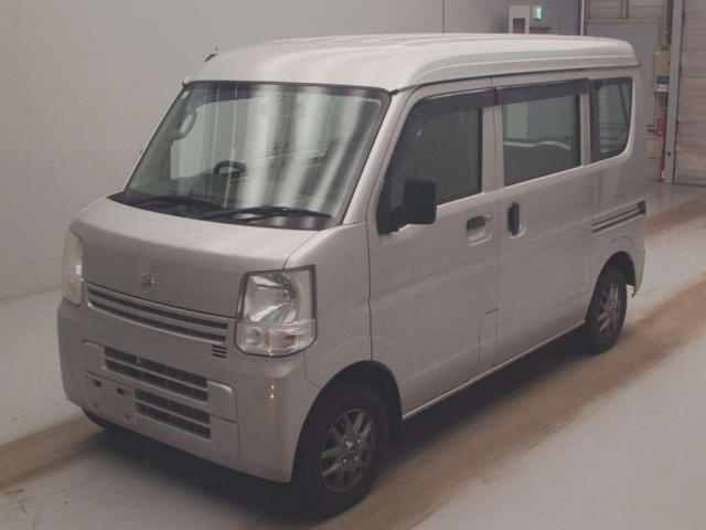 NISSAN CLIPPER — фото