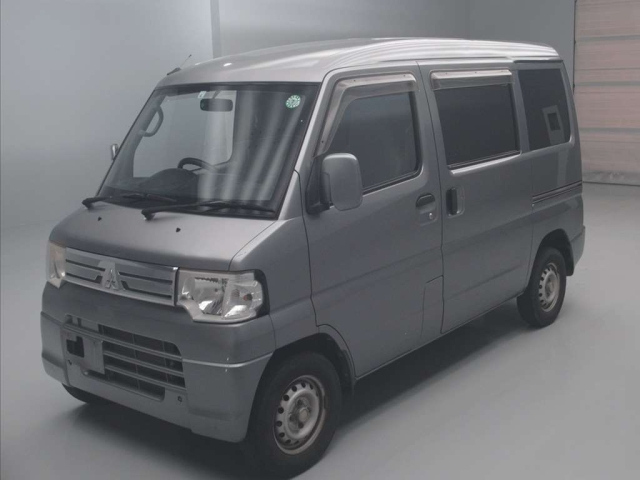 MITSUBISHI MINICAB — фото