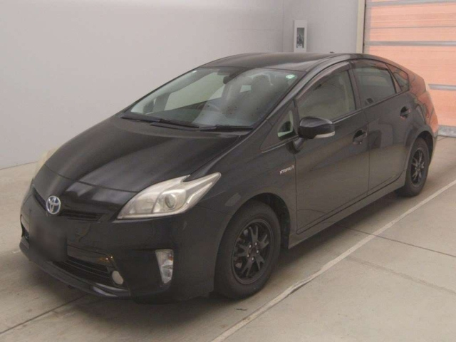 TOYOTA PRIUS — фото