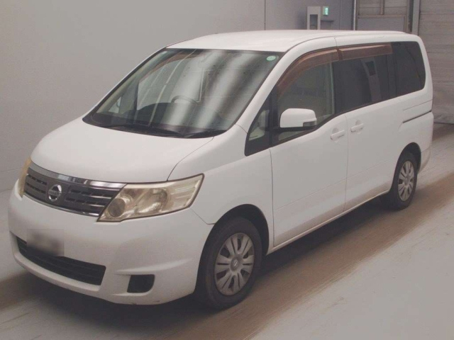 NISSAN SERENA — фото