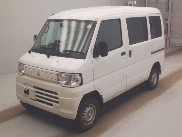 MITSUBISHI MINICAB — фото