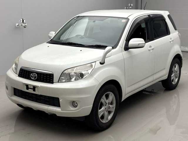 TOYOTA RUSH