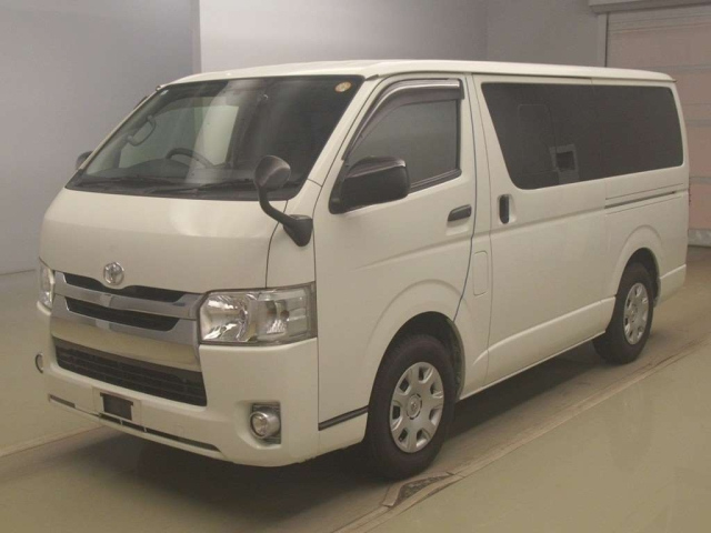 TOYOTA HIACE VAN