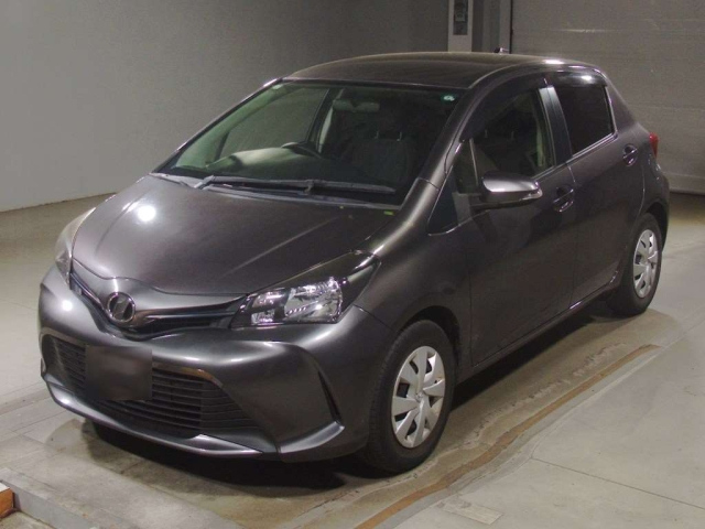 TOYOTA VITZ — фото