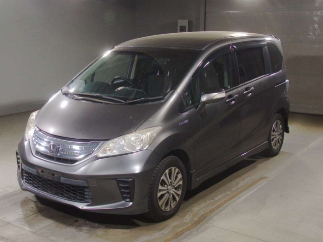 HONDA FREED — фото