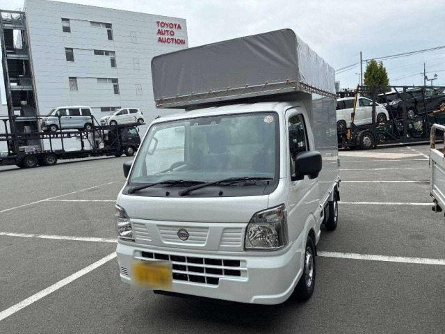 NISSAN CLIPPER — фото