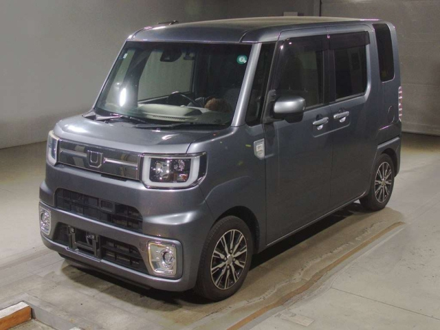 DAIHATSU WAKE — фото
