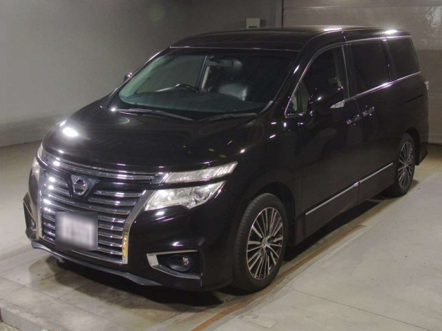 NISSAN ELGRAND — фото