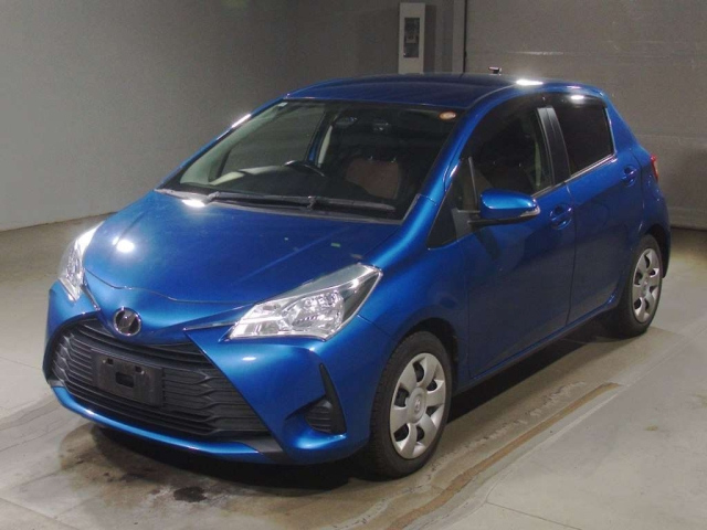 TOYOTA VITZ — фото