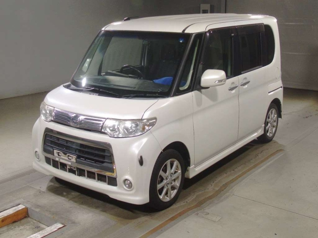 DAIHATSU TANTO — фото
