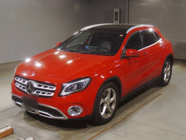 MERCEDES-BENZ GLA — фото