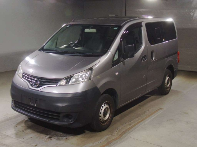 NISSAN NV200 — фото