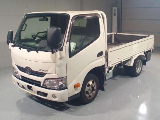TOYOTA DYNA
