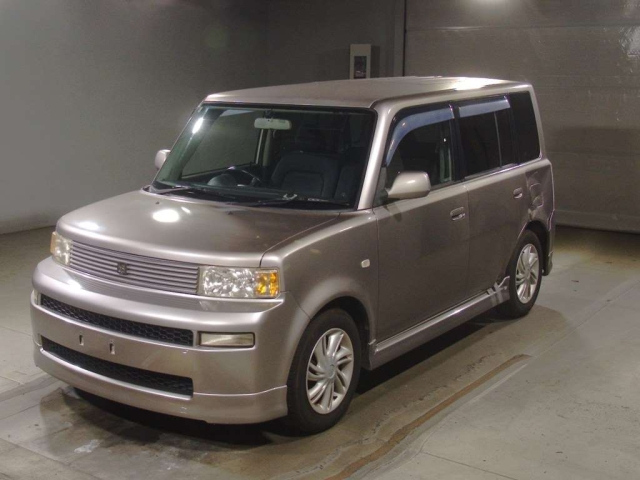 TOYOTA BB