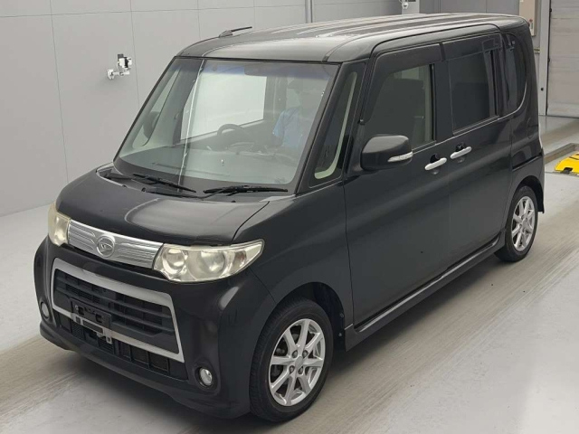 DAIHATSU TANTO — фото