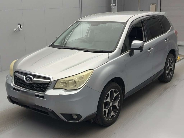 SUBARU FORESTER — фото