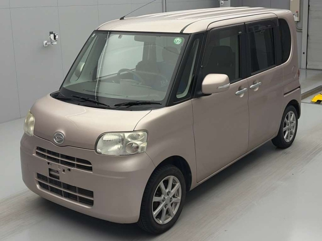 DAIHATSU TANTO — фото
