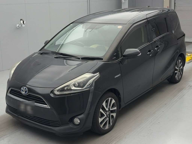 TOYOTA SIENTA — фото