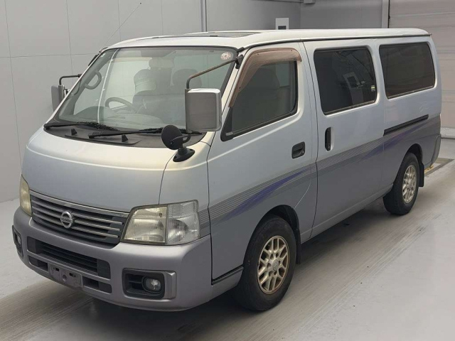 NISSAN CARAVAN — фото