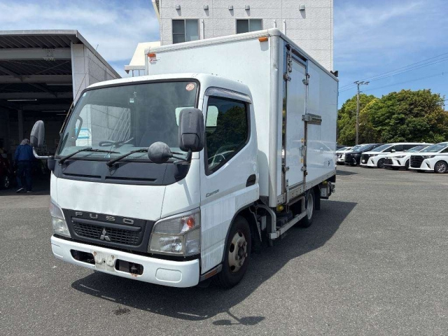 MITSUBISHI CANTER — фото