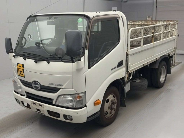 HINO DUTRO — фото