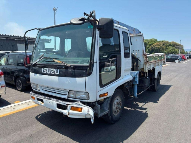 ISUZU FORWARD — фото