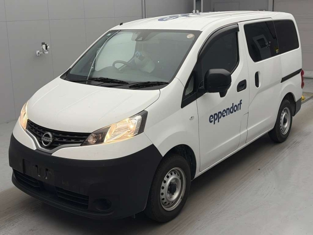 NISSAN NV200 — фото
