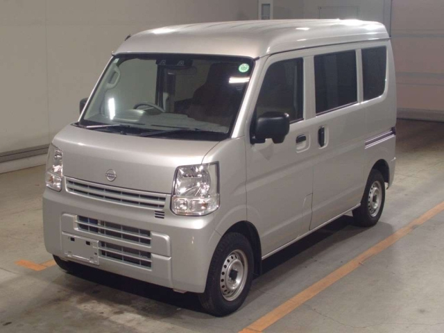 NISSAN CLIPPER — фото