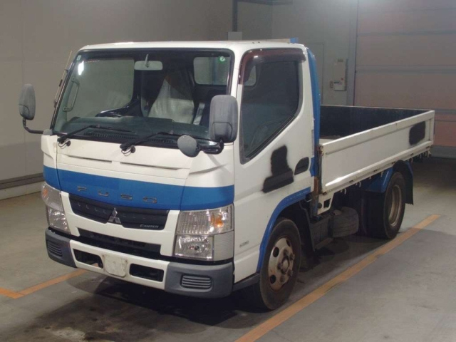 MITSUBISHI CANTER — фото