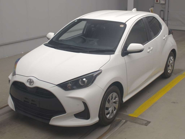 TOYOTA YARIS — фото