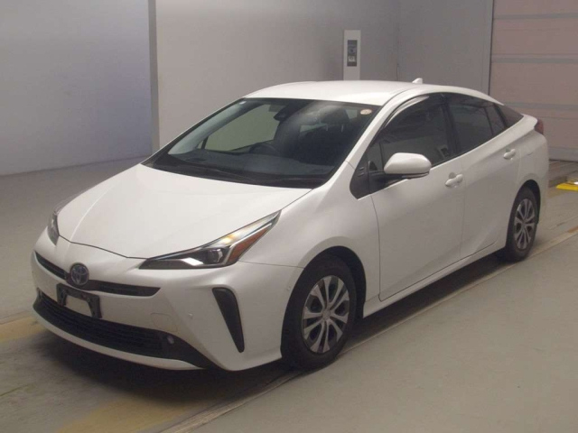 TOYOTA PRIUS — фото