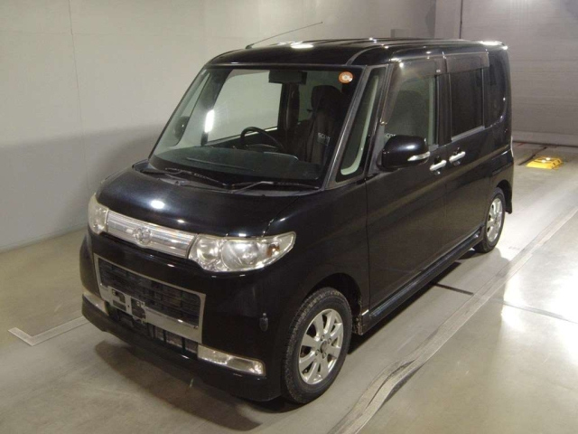 DAIHATSU TANTO — фото