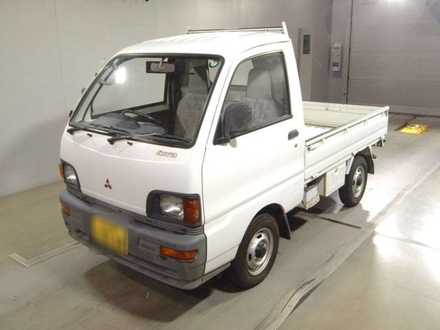 MITSUBISHI MINICAB — фото