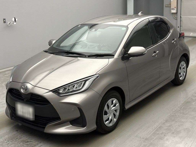 TOYOTA YARIS — фото
