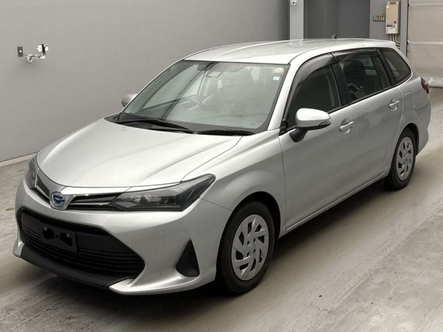 TOYOTA YARIS — фото