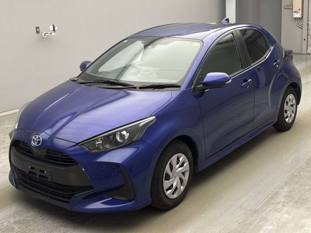 TOYOTA YARIS — фото