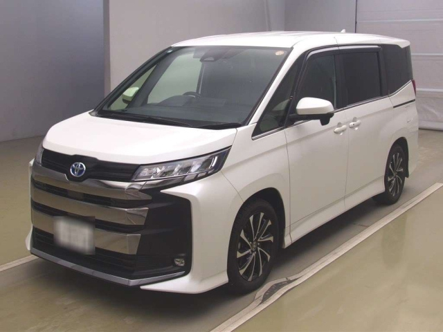 TOYOTA NOAH — фото