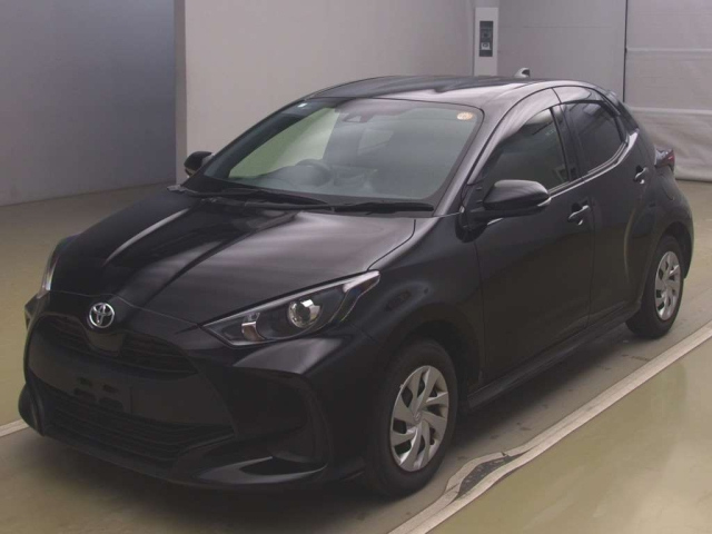TOYOTA YARIS — фото