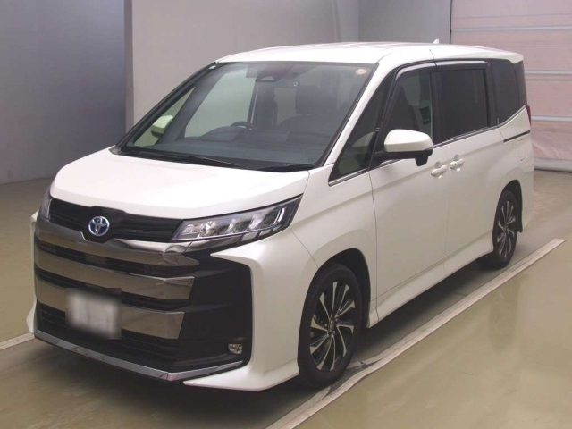 TOYOTA NOAH — фото
