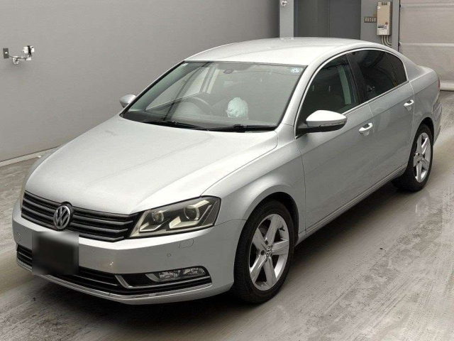 VOLKSWAGEN PASSAT — фото