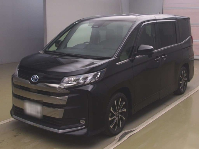 TOYOTA NOAH — фото