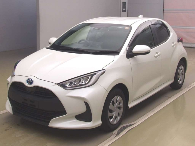 TOYOTA YARIS — фото