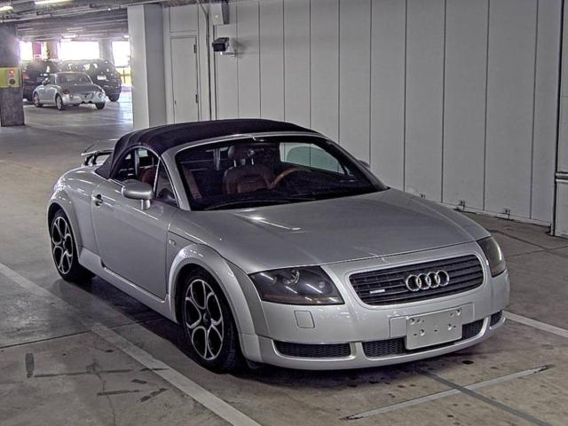 AUDI TT