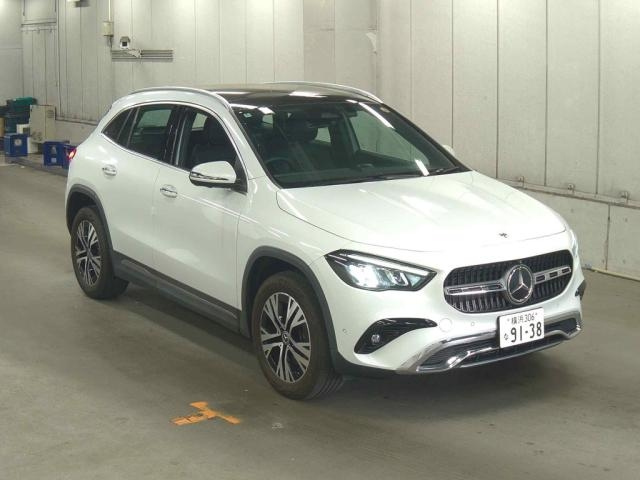 MERCEDES-BENZ GLA — фото