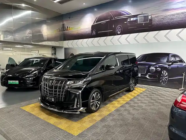 Toyota Elfa Alfa 2018 3.5l Premium Edition — фото