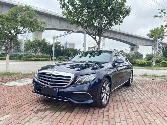 Mercedes-Benz Mercedes-Benz E-Class Mercedes-Benz E-Class 2019 E 300 L Luxury Model — фото