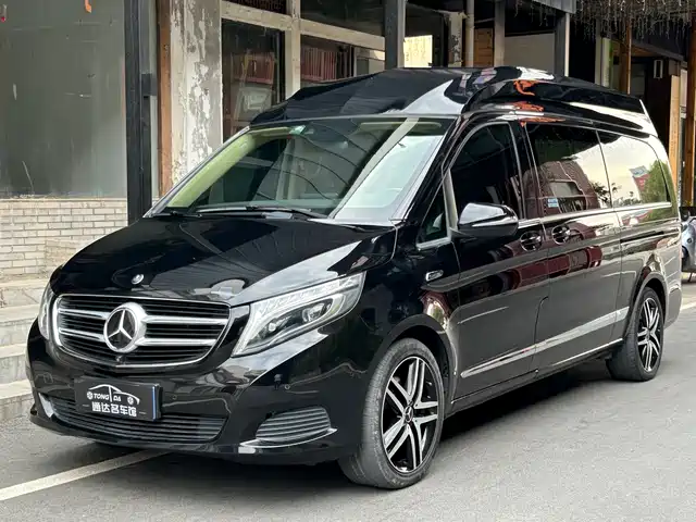 Mercedes-Benz Mercedes Benz V Class Mercedes-Benz V-Class 2017 V 260 L Premium Extended Edition — фото