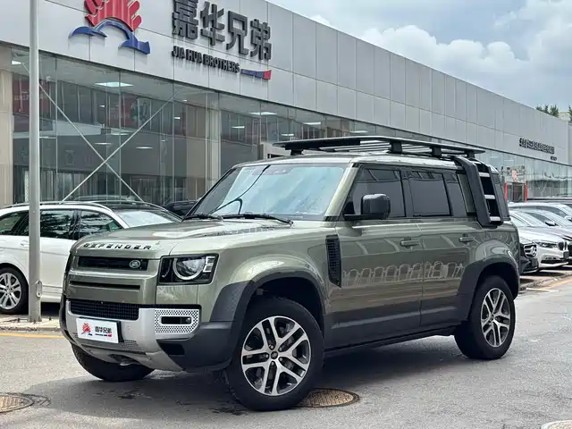 Land Rover Land Rover Defender Land Rover Defender 2023 110 3.0t P400 Dark Special Edition — фото